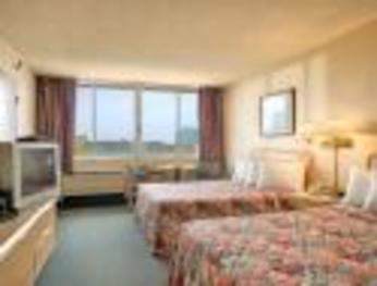 Wyndham Garden At 3*